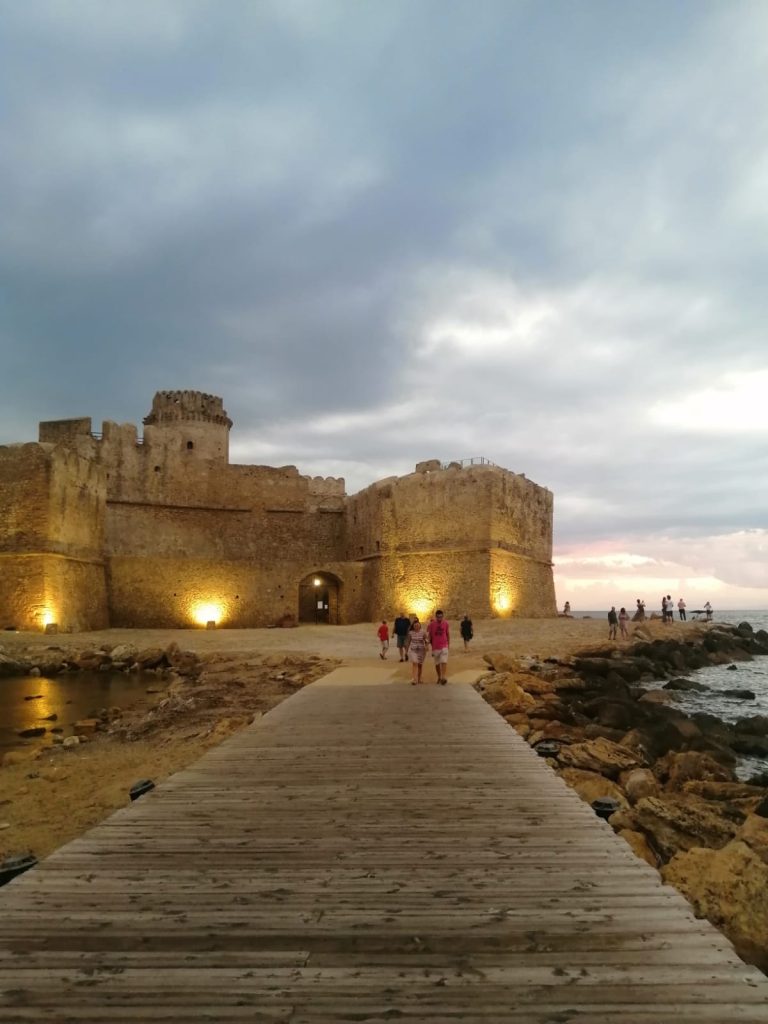 La Calabre et le MoyenAge CALABRITALIA